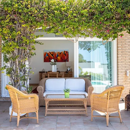 La Vista - Family Friendly Private Pool, Bbq, Sauna *