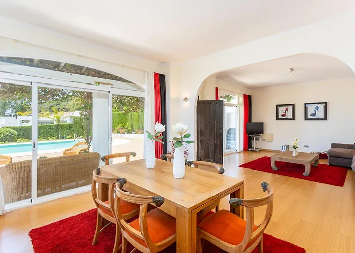 La Vista - Family Friendly Private Pool, Bbq, Sauna *
