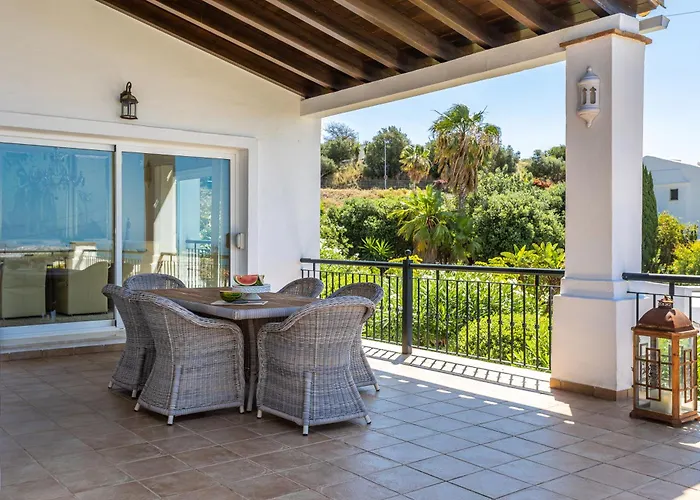 Villa La Vista - Family Friendly Private Pool, Bbq, Sauna *