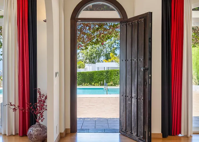 La Vista - Family Friendly Private Pool, Bbq, Sauna *