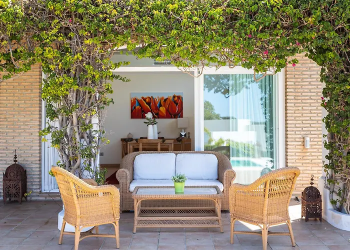 La Vista - Family Friendly Private Pool, Bbq, Sauna *