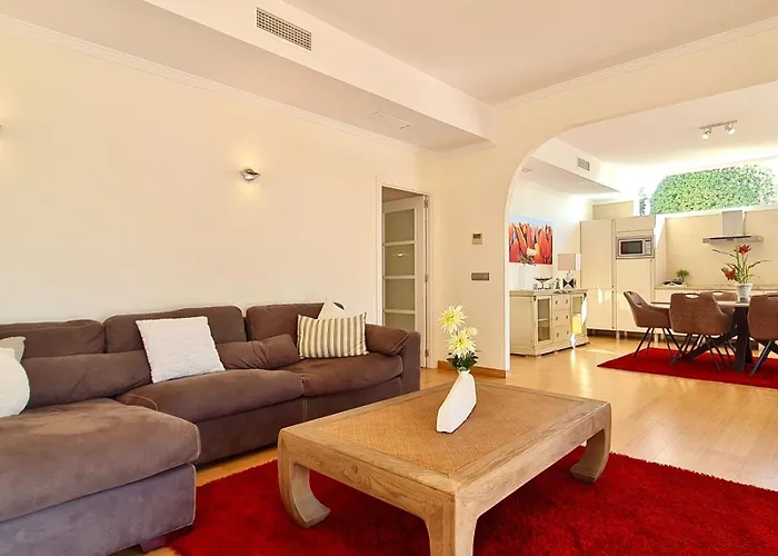La Vista - Family Friendly Private Pool, Bbq, Sauna *