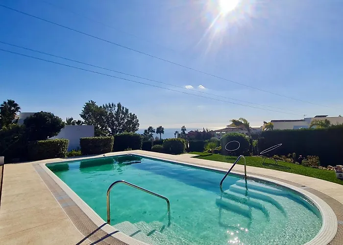 La Vista - Family Friendly Private Pool, Bbq, Sauna Villa