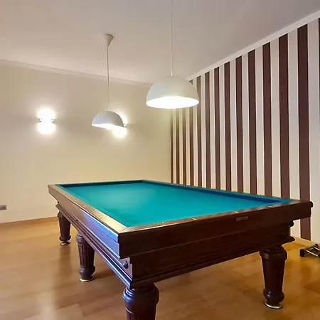 La Vista - Family Friendly Private Pool, Bbq, Sauna * 贝纳尔马德纳
